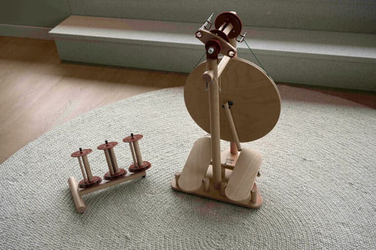 wheel lojan Buddy double treadle spinning